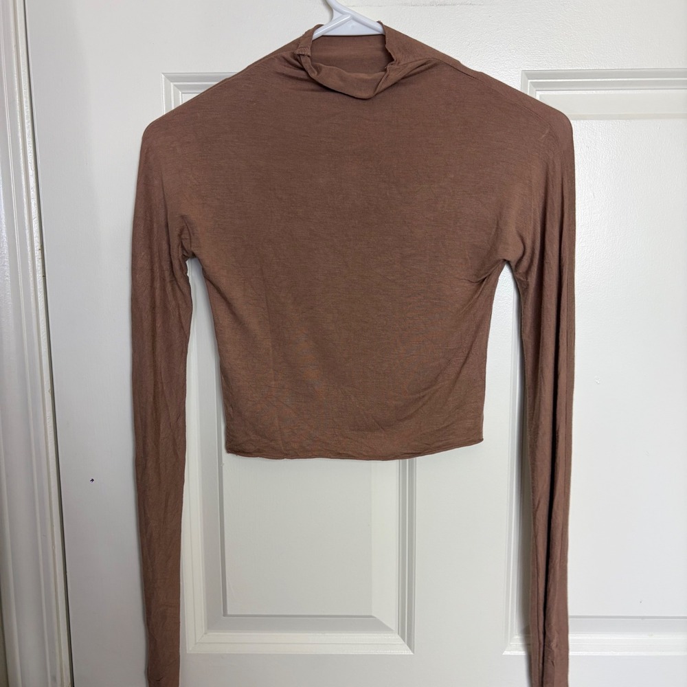 Joah Brown Mock Neck Long Sleeve Crop Top Brown XS/S